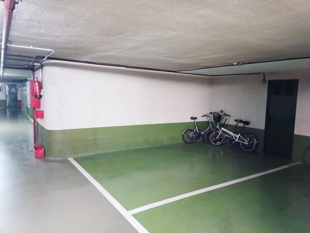 Lore - Parking Y Bicis Gratis Сан-Себастьян Экстерьер фото